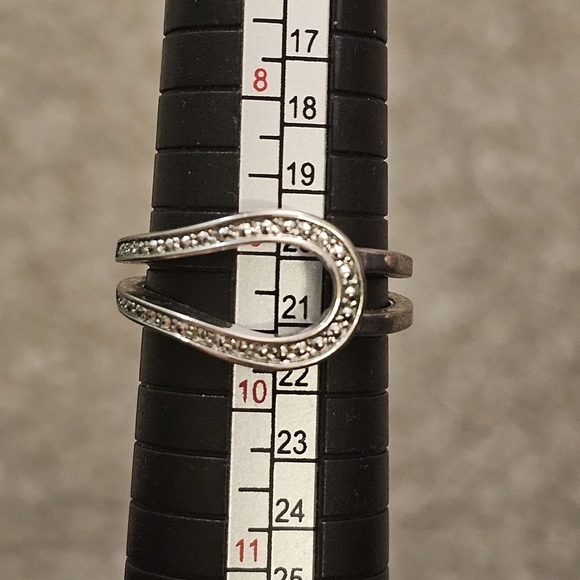 Signed NVC NATALYIA V COLLISTER Half Knot Infinity Ring Size 9.5 - Picture 5 of 6